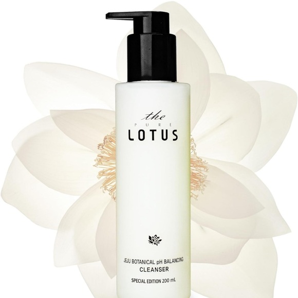 ‼️FINAL PRICE‼️ The Pure LOTUS Cleanser, Retail $37 - Picture 2 of 7